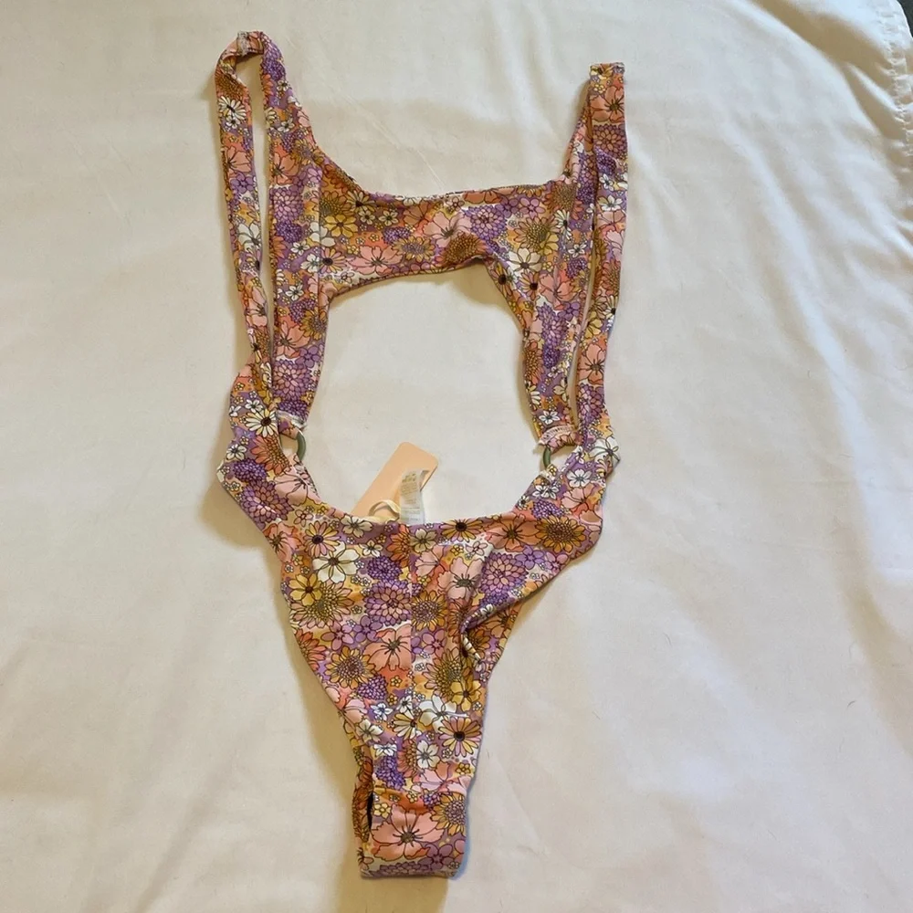 Chloe Rose NWT Sun Chaser One Piece Floral Swimsuit Bikini Size X-Small